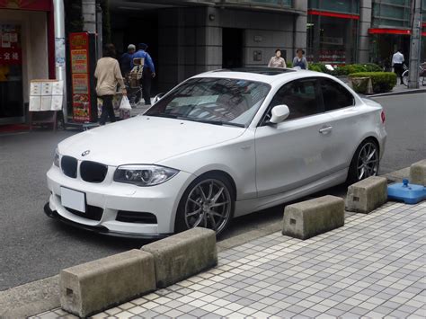 File:BMW 135i coupe (E82) front.JPG - Wikimedia Commons