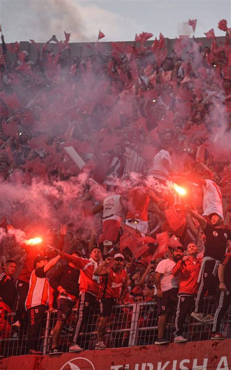 Barras bravas en Latinoamérica: el negocio del sentimiento