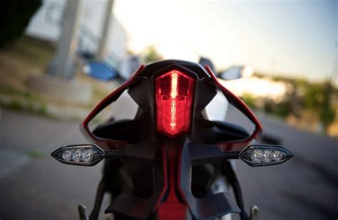 Yamaha Yzf R S Review Doubleclutch Ca