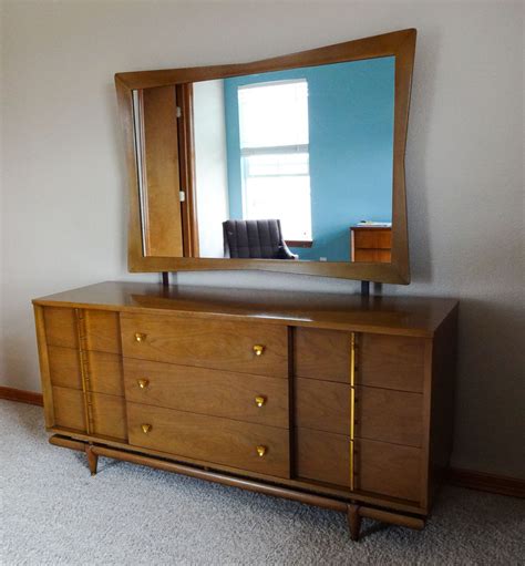 Mid Century Modern Bedroom Set ~ Dresser, Chest & Nightstand Kent ...