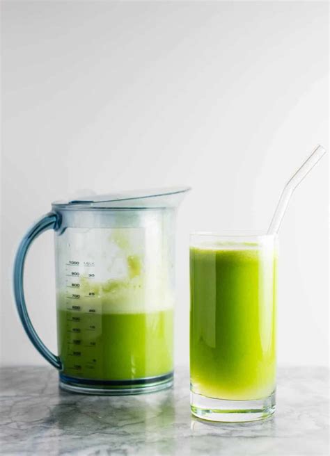 Green Juice Recipe With Cucumbers Romaine Celery And Apples