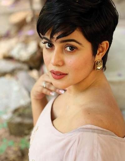 Shamna Kasim Hot Photos Indian Actress Poorna Sexy Photos 14 Photos