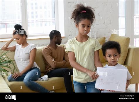 Children Drawing Divorce Parents Hi Res Stock Photography And Images