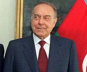 Heydar Aliyev Biography - Childhood, Life Achievements & Timeline