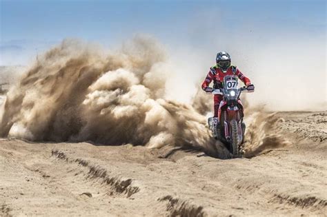 Kevin Benavides tomó el liderato en las motos del Atacama Rally El