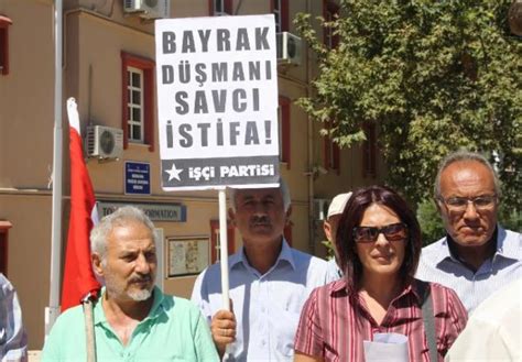 İşçi Partililerden Savcıya Bayrak Protestosu Haberler