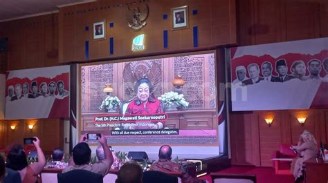 Megawati Puji Diri Sendiri Cantik Dan Karismatik Ini 5 Potret Masa Mudanya