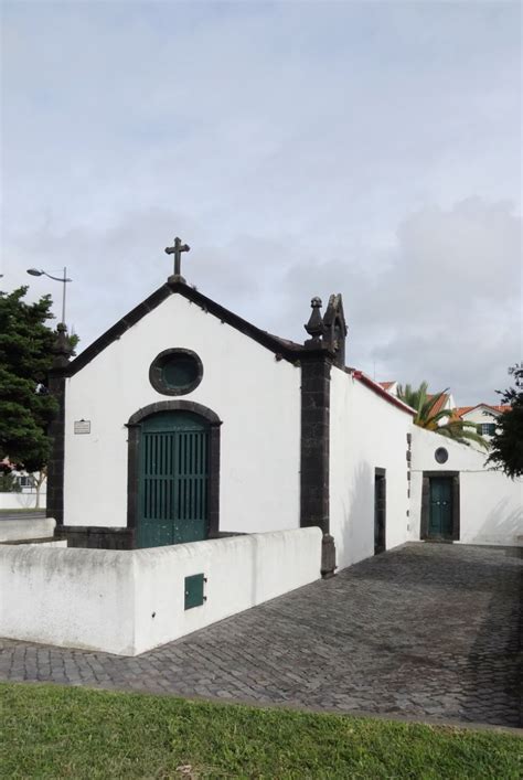 Capela de São Gonçalo reconstrução de 1800 c Ponta Delgada ilha