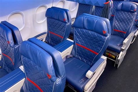 Delta extends first-class seat blocking through the holidays - The Points Guy