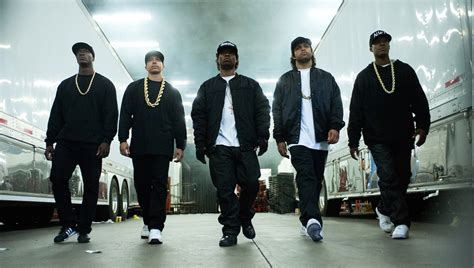 Straight Outta Compton Brings Back 90s Gangster Rap Daily Trojan