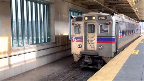 Septa Regional Rail Cynwyd Bound Silverliner Iv Train 295 Arriving At