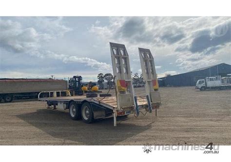 Buy Used North Star Bogie Tag Beavertail Trailers In Listed On