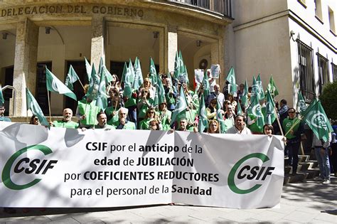 CSIF se moviliza por la jubilación anticipada en Sanidad