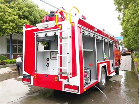 Dong Feng X L Water Tank And L Foam Tank Fire Fighting Truck