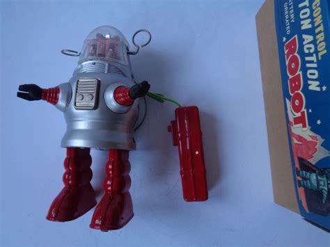 Ha Ha Toy Piston Action Robot Robby The Robot With Box Battery Operated Toy Paradise