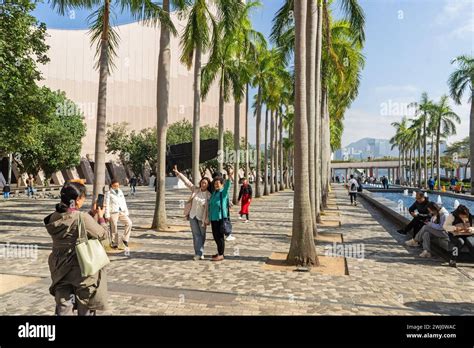 Hong Kong Tst Victoria Harbour Waterfront Promenade Stock Photo Alamy