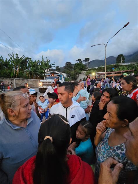 Diario Frontera Alcalde Jes S Araque Atendi Solicitud De Vecinos En