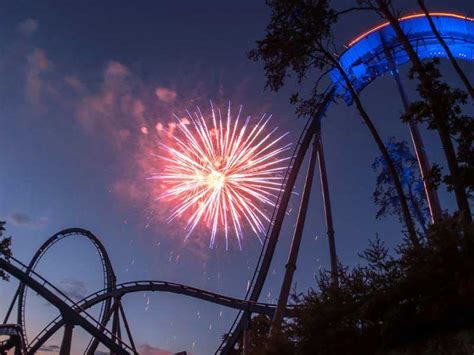 Fireworks Show Highlights Dollywood's New Year's Eve Celebration