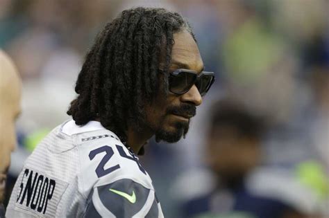 Snoop Dogg takes his youth football league to the Bay Area - SFGate