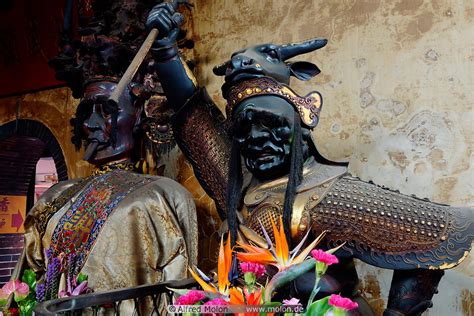 Photo of Dongyue temple statues. Other temples, Tainan, Taiwan