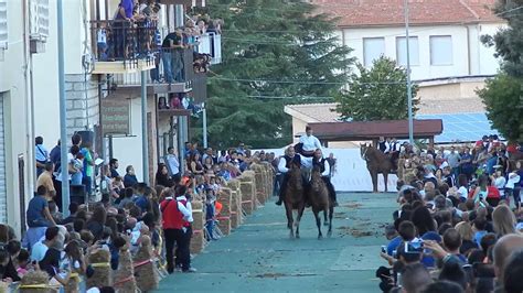 Pariglie Ollolai Esibizione Pariglia Di Padria Giacca Al Vento