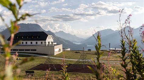 Romantik Hotel Muottas Muragl In Samedan Buchen