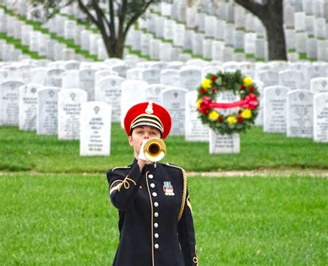 Memorial Day Service To Be Held At Arlington National Cemetery