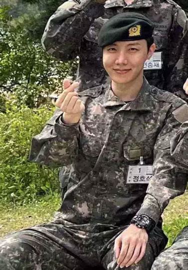 BTS' J-Hope latest picture in military uniform goes viral