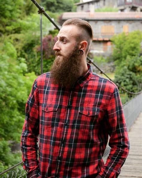 Amazing Hipster Beards Up To The Minute Styles