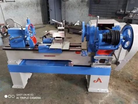 Belt Driven Cone Pulley Type Medium Duty Lathe Machine Range Of