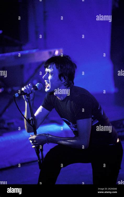 Brett Anderson Suede 1990s Hi Res Stock Photography And Images Alamy