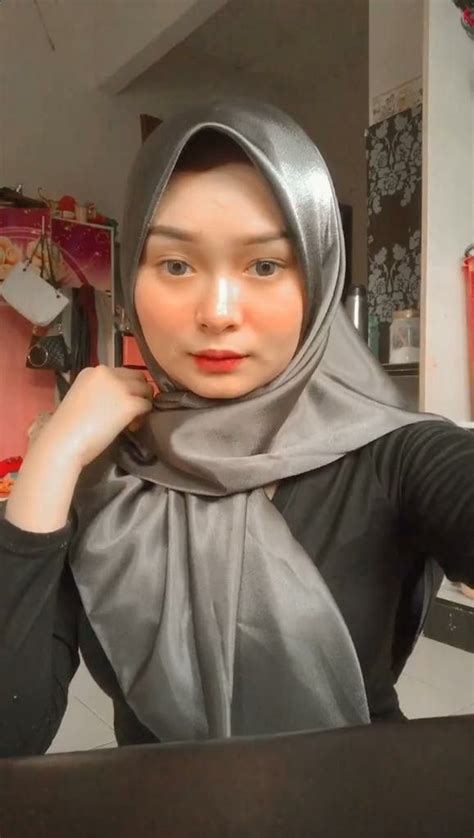 Pecinta Silky Hijab Hijabshinee Di 2024