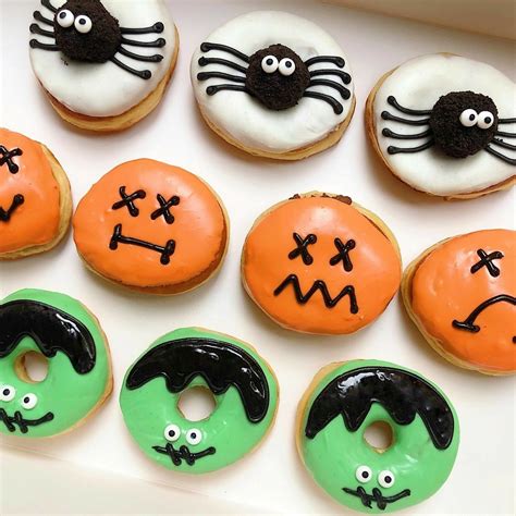 Pin By Julie Miller On Cake Wows Halloween Donuts Donut Decorating