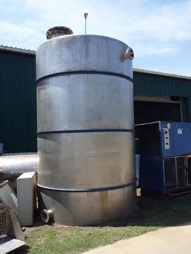 Stainless Steel Polished SS Cladding Mixing Vessel Capacity 1000