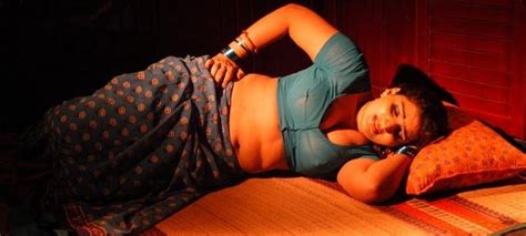 INDIAN MOVIE STAR STILLS HOT NAVELS
