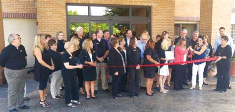 Hampton Inn Council Bluffs Hosts Ribbon Cutting for Grand Re-Opening