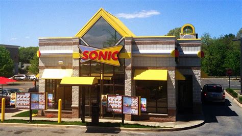 3 Ohio Sonic drive-in staffs quit because of poor management