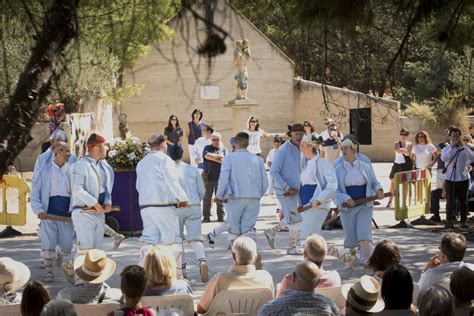 Tradicional Dance De Caba As En La Almunia Im Genes