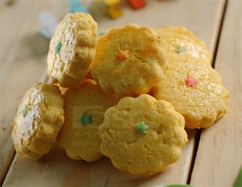 tin biskut zaman dulu bonda sharifah mariam kongsi  resipi biskut