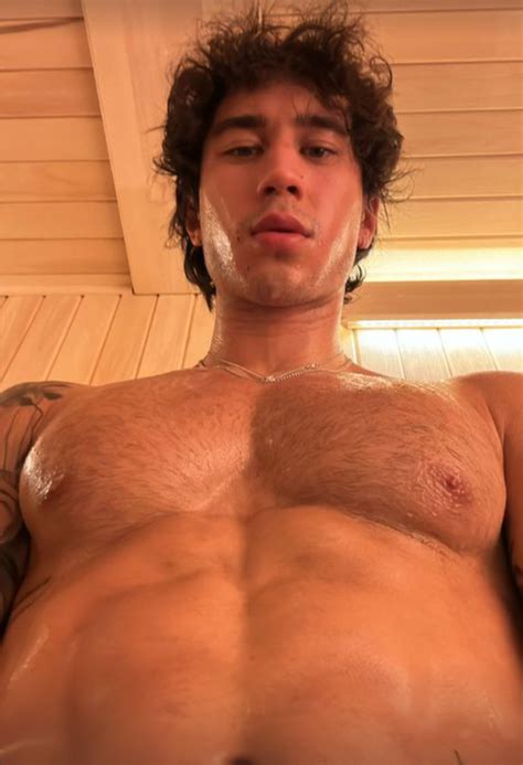 Hot Dudes Good Mood On Twitter Rt Male Celeb Ass Hairy Pecs