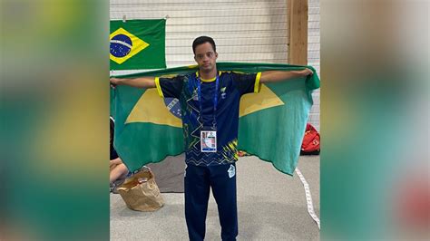 Paratleta De S O Caetano S Ndrome De Down Conquista Tr S Medalhas