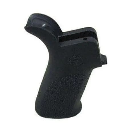 Hogue AR 15 Overmolded Beavertail Pistol Grip Without Finger Grooves