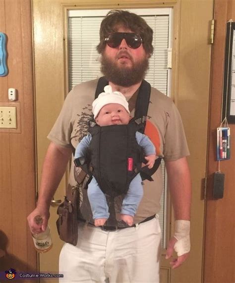 Alan And Carlos From The Hangover Costume Clever Halloween Costumes