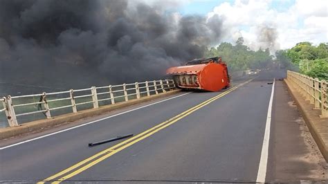 Vuelco E Incendio De Camión Cisterna Sobre El Puente Del Río Jejuí Trece