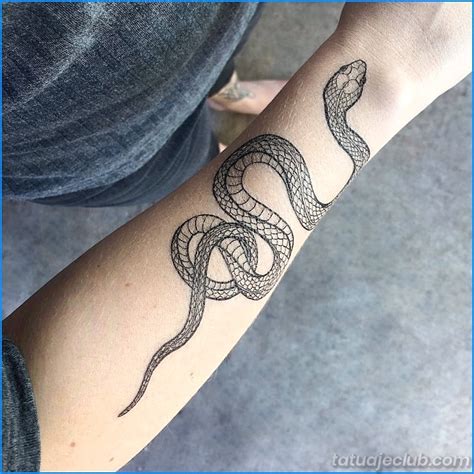 Serpiente Tatuaje Hombre Y Serpiente Tatuaje Significado Tatuajeclub