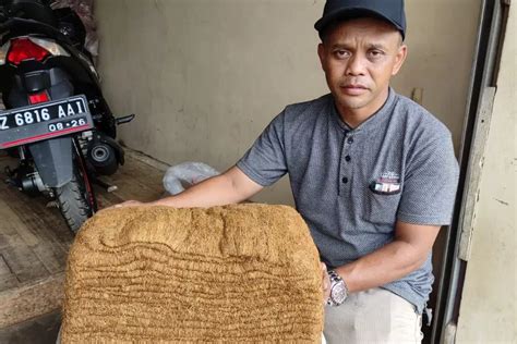 Mengulas Sejarah Panjang Pasar Tembakau Tanjungsari Jajakan Tembakau