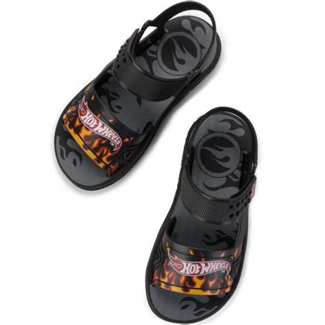 Sandália Grendene Kids Hot Wheels Shark Preto e Vermelho Compre Agora