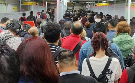 Desalojan Trenes En La L Nea Y L Nea Del Metro Cdmx M Xico Habla