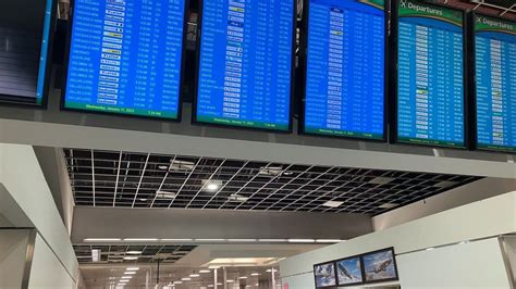 Bad Weather Causes Flight Cancellations Delays At Atlanta Airport