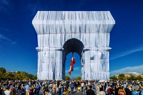 Larc De Triomphe Wrapped Paris Bruno De Hogues